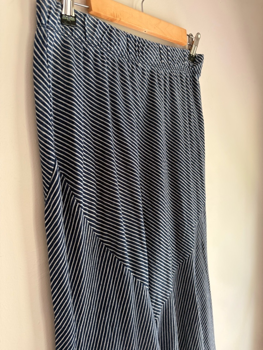 AG Adriano Goldschmied Navy Blue Striped Pull On Knit Maxi Skirt Size S - Picture 2 of 5
